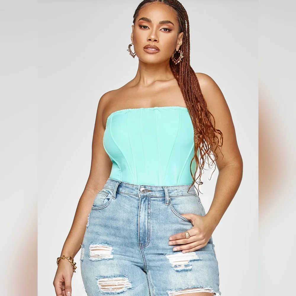 NWT 2x Fashion To Figure - Caphne Corset Style Top - Picture 1 of 4